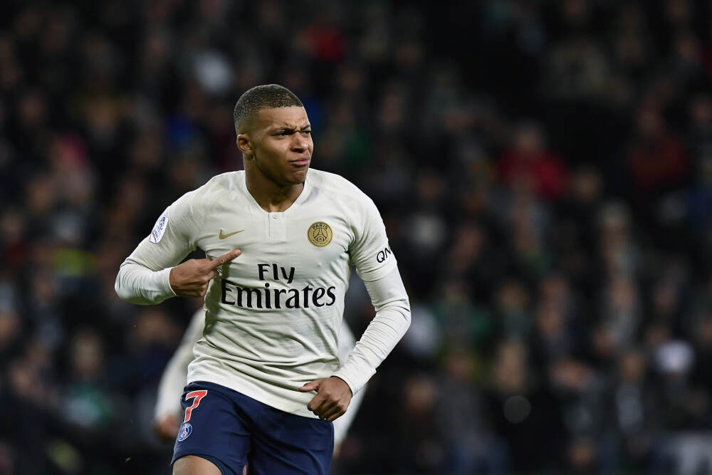 效仿澳大利亚？法国酝酿禁止15岁以下群体使用社交媒体